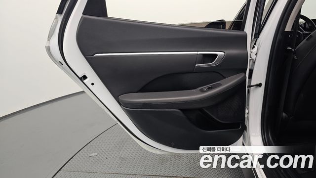 Hyundai Sonata 2023 — photo 15