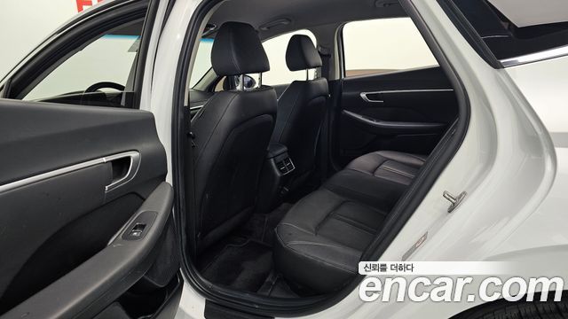 Hyundai Sonata 2023 — photo 16