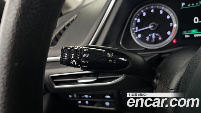 Hyundai Sonata 2023 — photo 30