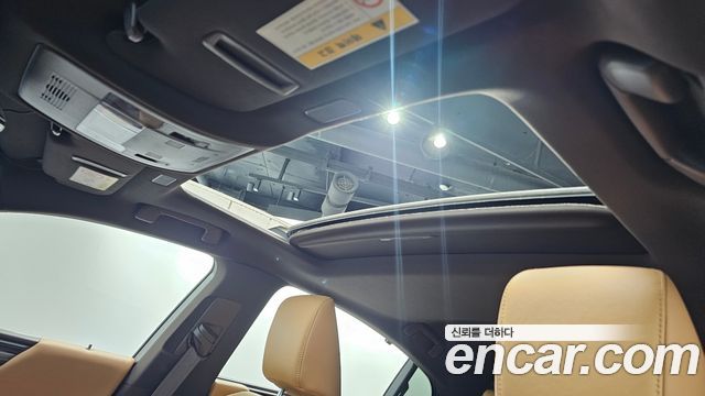 Lexus ES 2020 — photo 22
