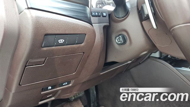 Lexus ES 2020 — photo 28