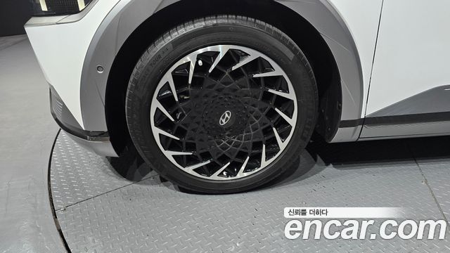 Hyundai Ioniq5 2023 — photo 5
