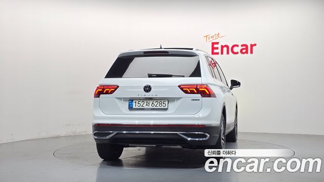 Volkswagen Tiguan 2022 — photo 4