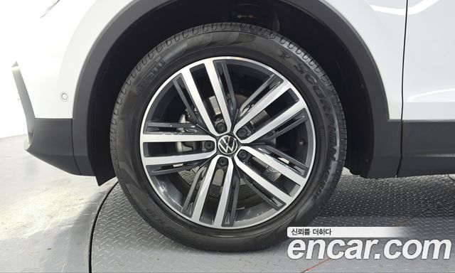 Volkswagen Tiguan 2022 — photo 5