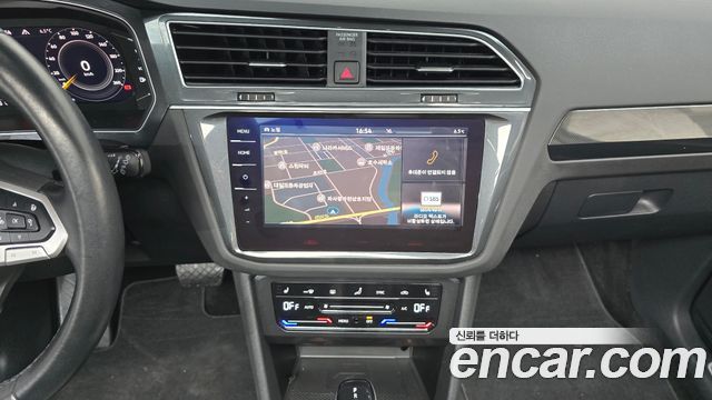 Volkswagen Tiguan 2022 — photo 18