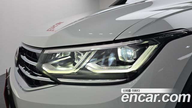 Volkswagen Tiguan 2022 — photo 8