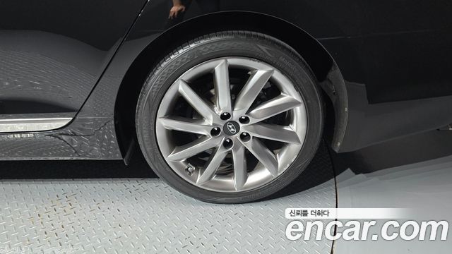 Hyundai Aslan 2015 — photo 7