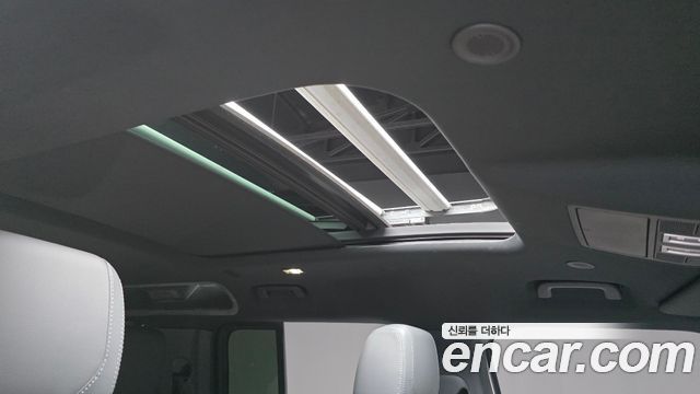 Land Rover Defender 2022 — photo 23