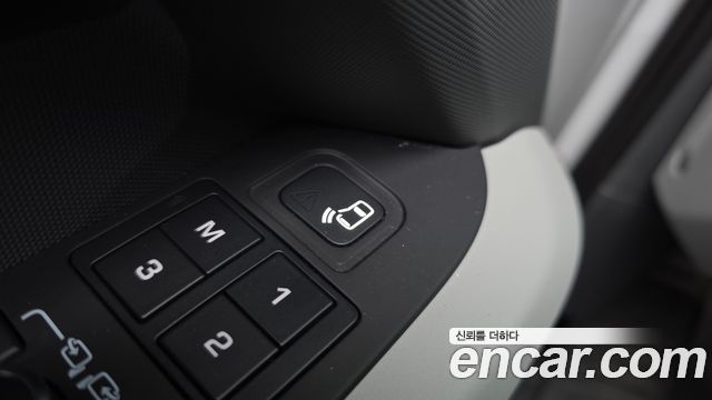 Land Rover Defender 2022 — photo 38