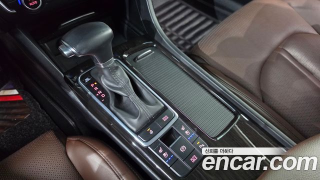 Kia K5 2016 — photo 22