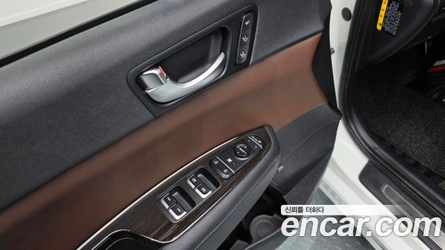 Kia K5 2016 — photo 26