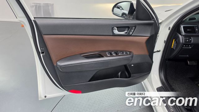 Kia K5 2016 — photo 14