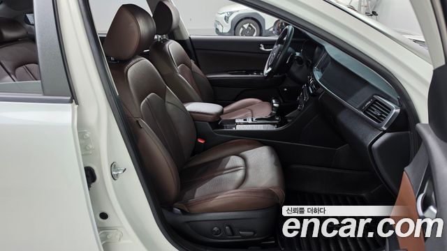 Kia K5 2016 — photo 16