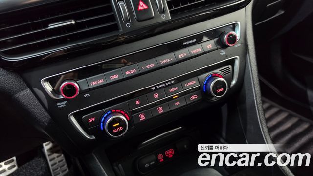 Kia K5 2016 — photo 28