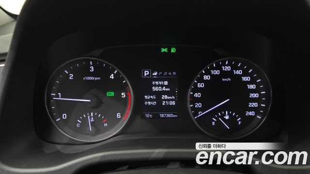 Hyundai AVANTE 2016 — photo 11