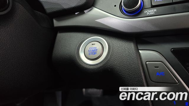 Hyundai AVANTE 2016 — photo 23