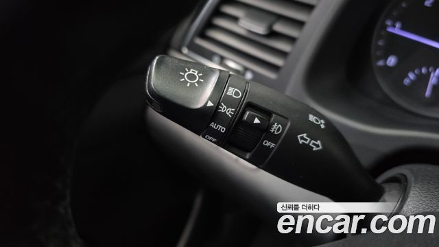 Hyundai AVANTE 2016 — photo 24