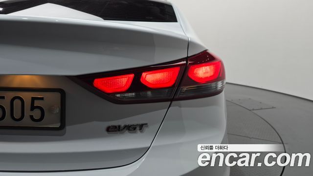 Hyundai AVANTE 2016 — photo 9