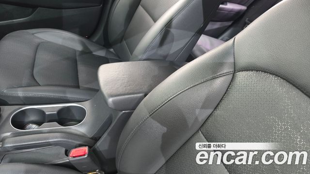 Hyundai AVANTE 2016 — photo 30