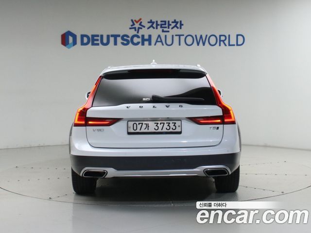 Volvo V90 2019 — photo 4