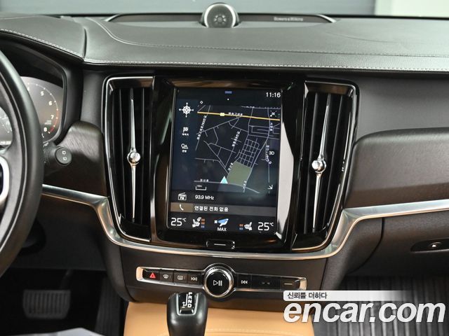 Volvo V90 2019 — photo 14
