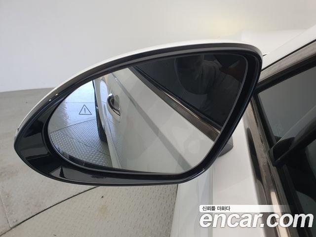 Genesis GV70 2021 — photo 16