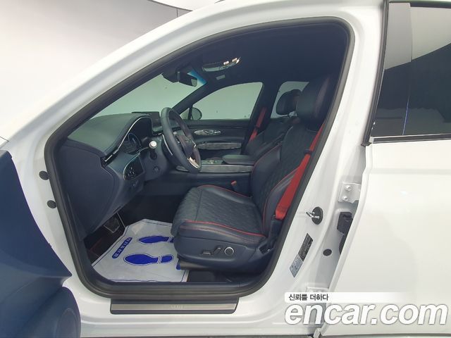 Genesis GV70 2021 — photo 19
