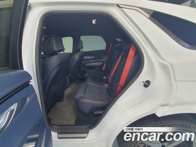 Genesis GV70 2021 — photo 20