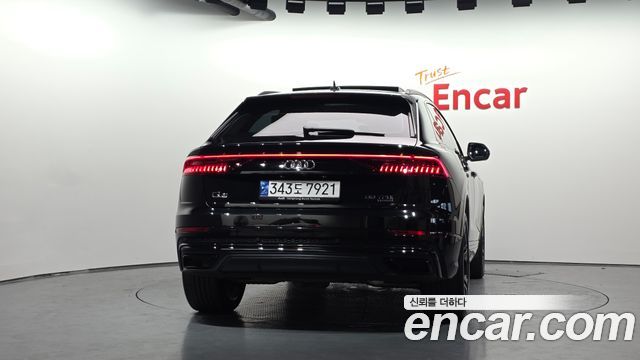 Audi Q8 2023 — photo 4