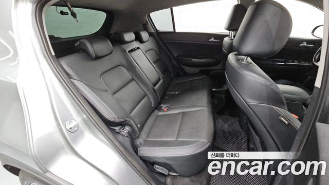 Kia Sportage 2022 — photo 11