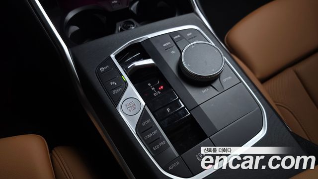 BMW 3-Series 2023 — photo 12