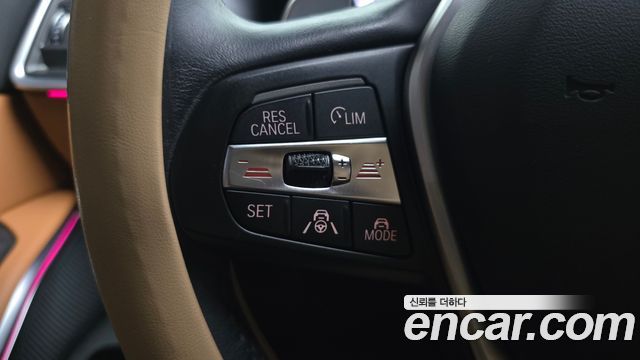 BMW 3-Series 2023 — photo 24