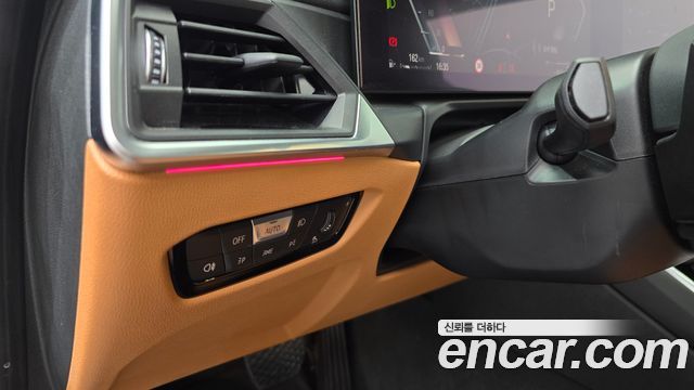 BMW 3-Series 2023 — photo 27