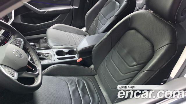 Volkswagen Jetta 2023 — photo 27