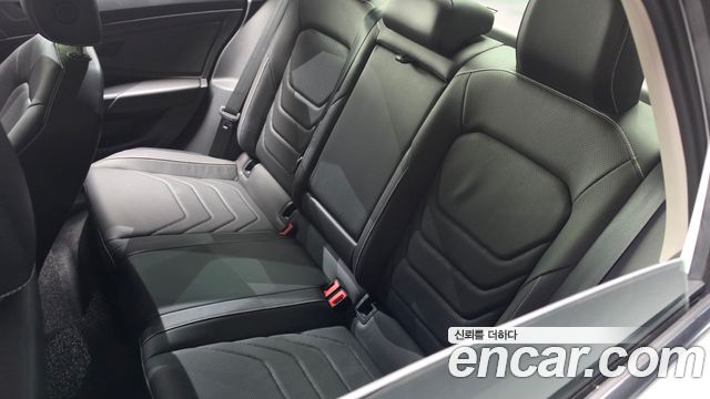 Volkswagen Jetta 2023 — photo 28