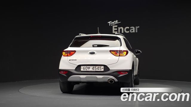Kia Stonic 2018 — photo 4