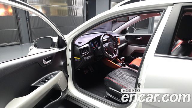 Kia Stonic 2018 — photo 10