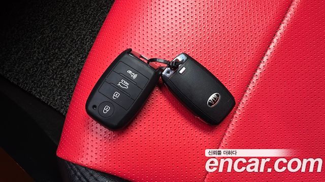 Kia Stonic 2018 — photo 17