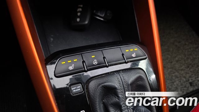 Kia Stonic 2018 — photo 18
