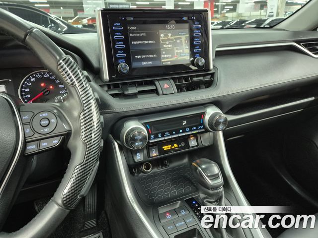 Toyota RAV4 2021 — photo 7