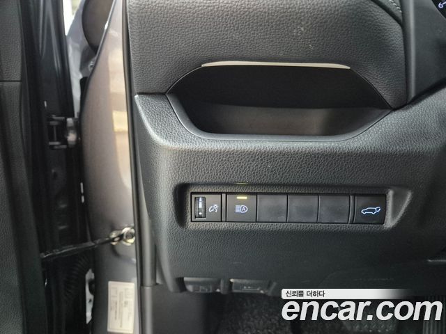 Toyota RAV4 2021 — photo 12