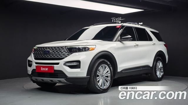 Ford Explorer 2020 — photo 1