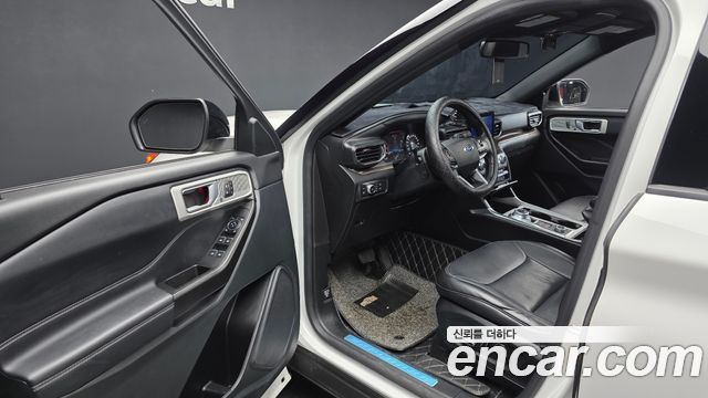 Ford Explorer 2020 — photo 10