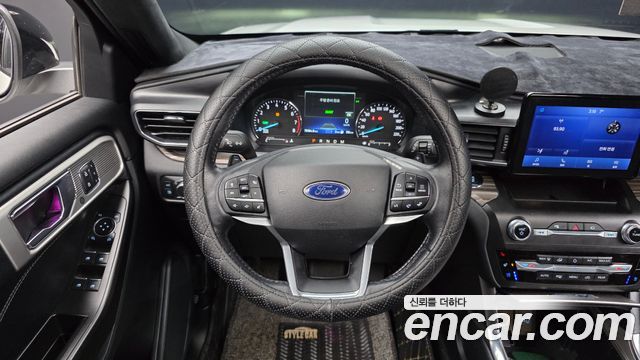Ford Explorer 2020 — photo 13