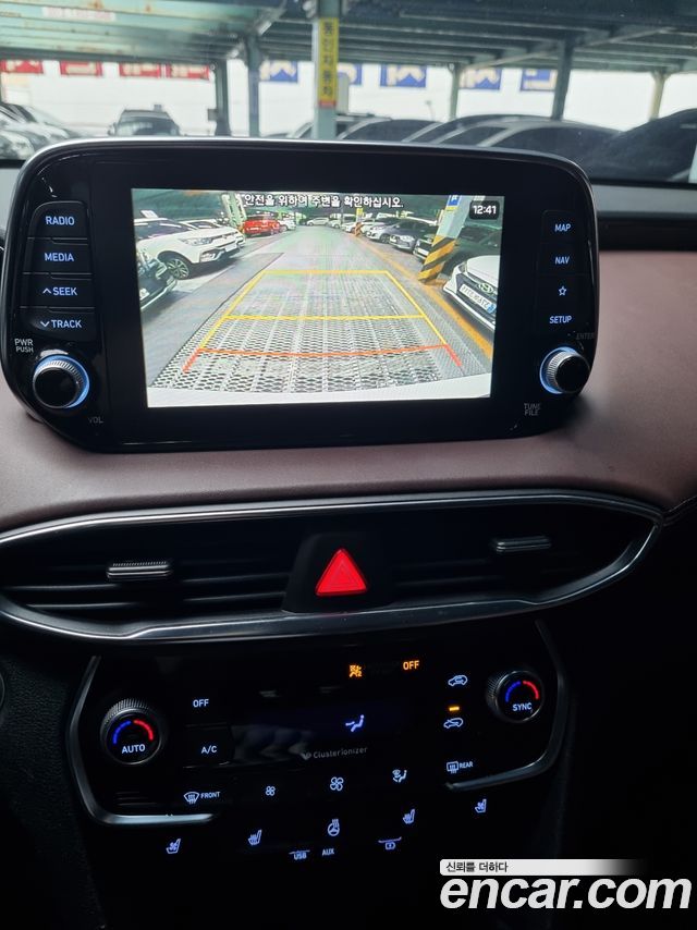 Hyundai Santafe 2019 — photo 19