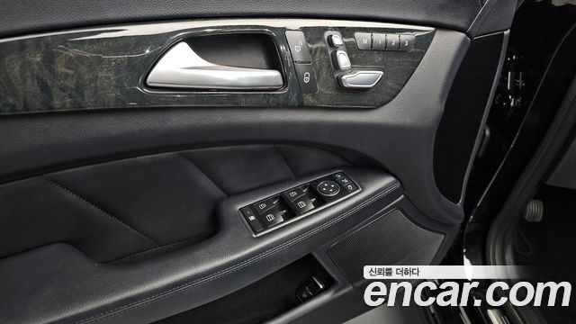 Mercedes-Benz CLS-Class 2017 — photo 33