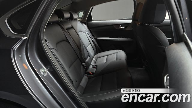 Kia K3 2019 — photo 17