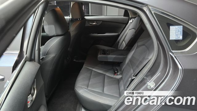 Kia K3 2019 — photo 18