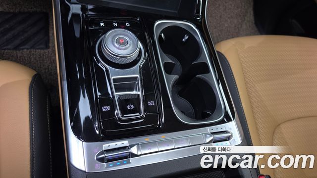 Kia Canival 2023 — photo 12