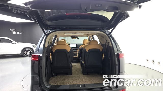 Kia Canival 2023 — photo 26